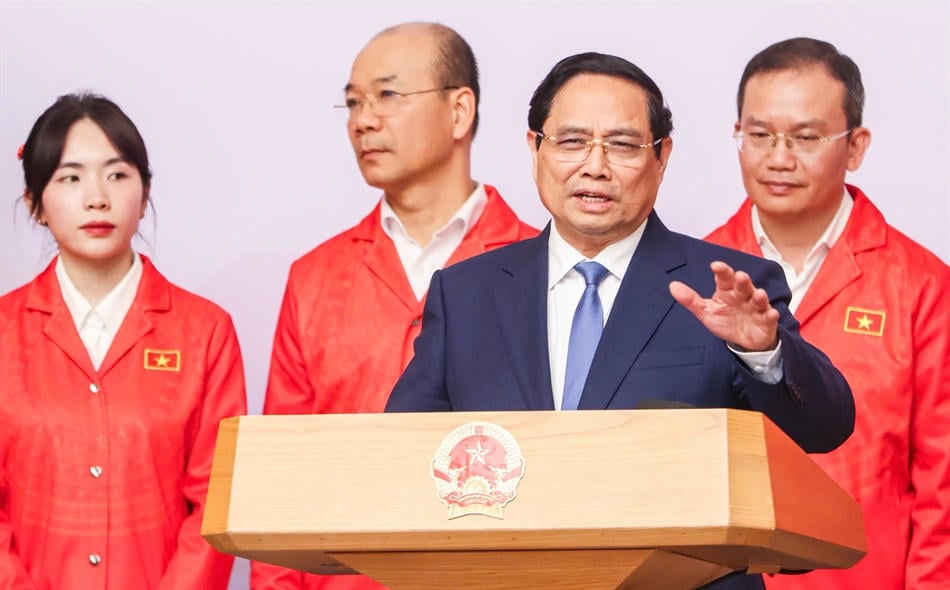 Премьер-министр Фам Минь Чинь выступает на церемонии  