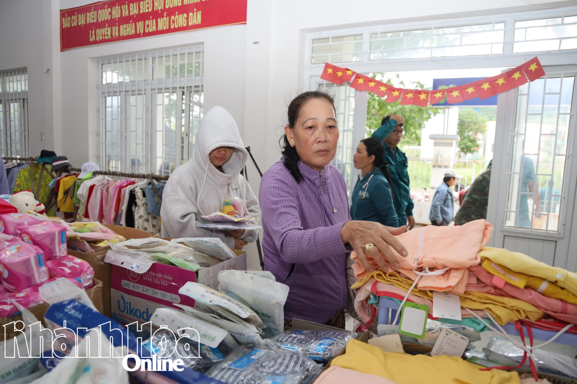 ...до детской одежды.