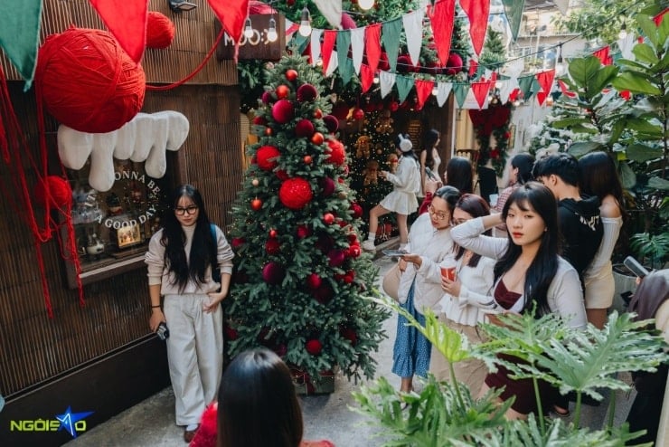 Ställ dig i kö för att ta julbilder i en 100 meter lång gränd i koreansk stil - 2