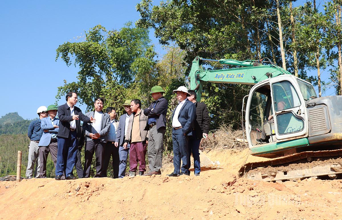 Yoldaş Van Dinh Thao, Binh Vang Endüstri Parkı'ndaki inşaat yatırım projelerinin ilerleyişini inceledi.