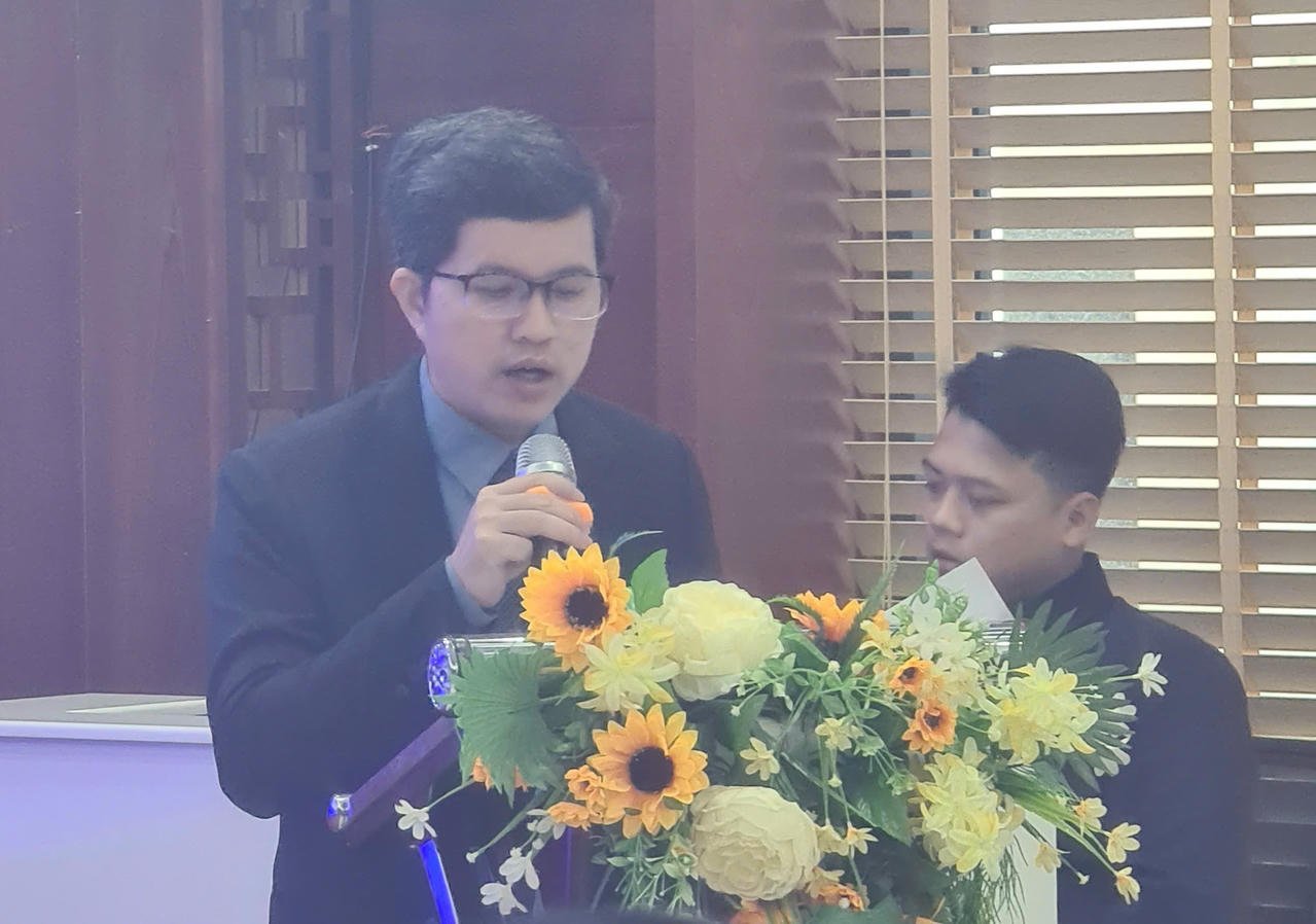 Sr. Luong Minh Huan, Diretor do Instituto para o Desenvolvimento Empresarial (VCCI).