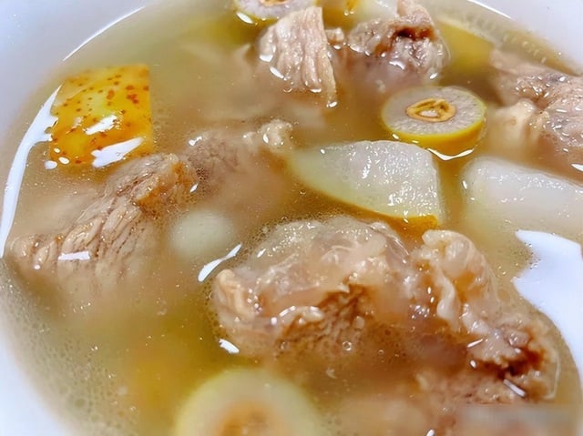 Loại quả chín vào mùa đông được xem là “vua thanh đờm”, thêm vào món canh càng ngon và tốt cho hệ hô hấp mùa lạnh - Ảnh 3.