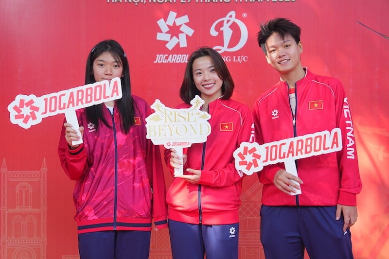 Die Uniformen der vietnamesischen Sportdelegation für die 33. Südostasienspiele – Foto 4