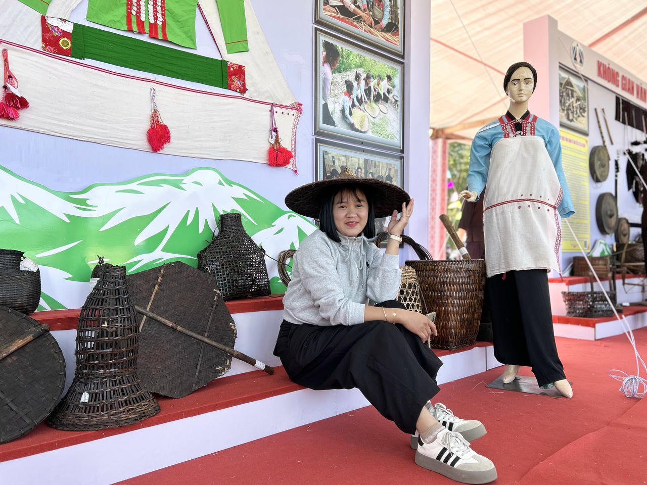 המרחב התרבותי של הקבוצות האתניות במחוז לאי צ'או בשבוע התיירות-תרבות ובמרתון 2025 הפך לנקודת שיא מיוחדת, ונתן למבקרים הצצה למגוון התרבותי של האזור הצפון-מערבי.