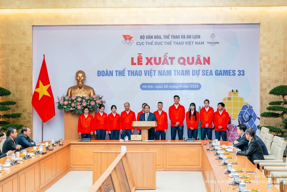 Herbalife Vietnam ledsager avskjedsseremonien til den vietnamesiske sportsdelegasjonen for å delta på de 33. SEA Games - bilde 1