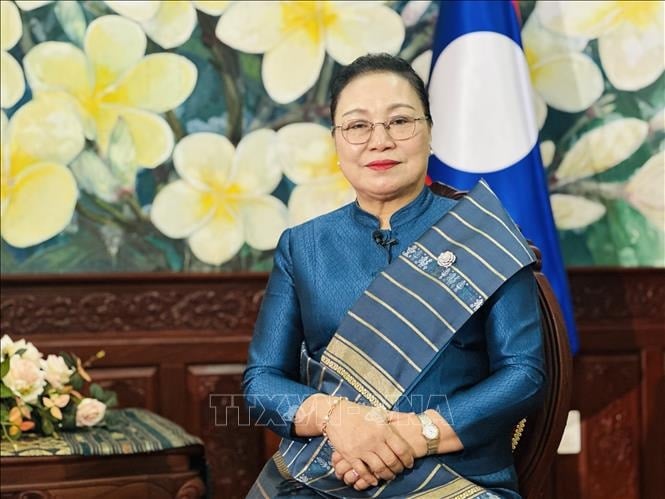 ຄຳບັນຍາຍຮູບພາບ