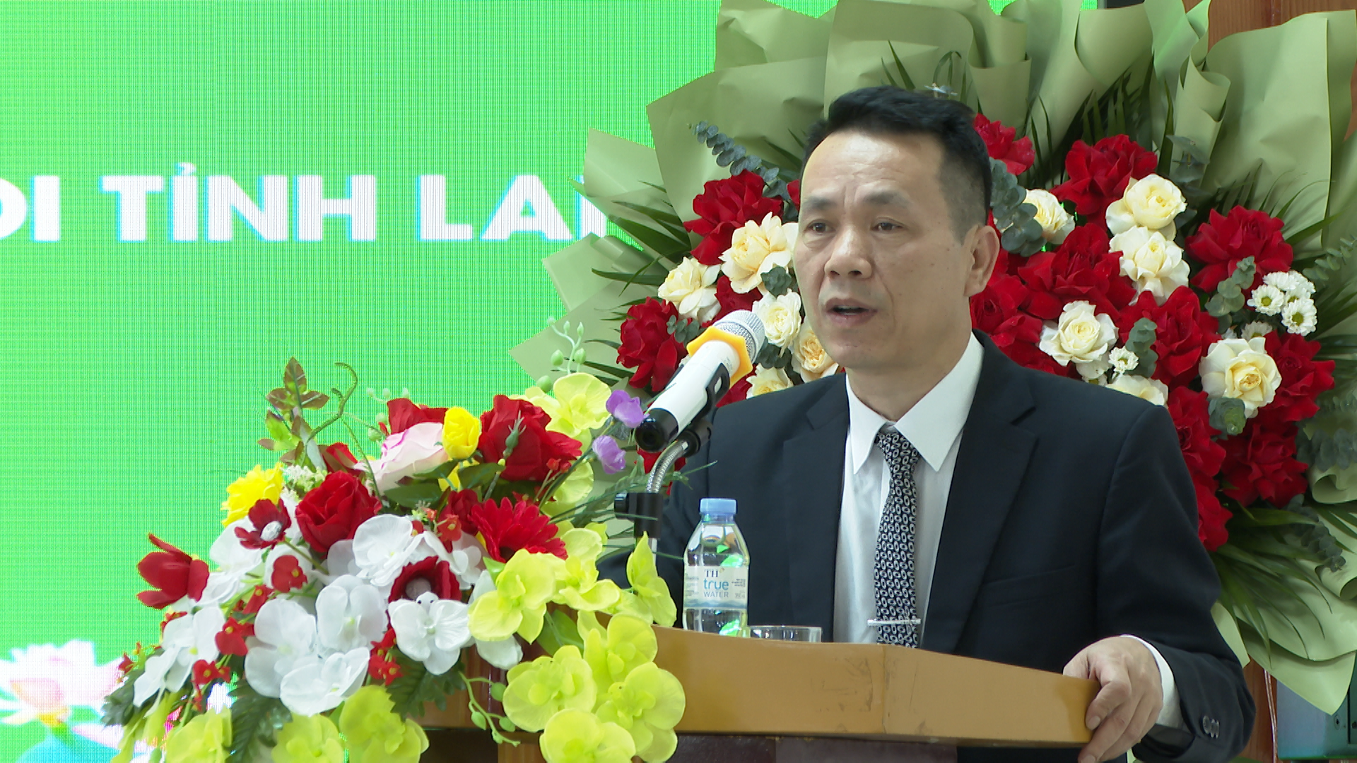 Encik Hoang Minh Te - Timbalan Ketua Pengarah Vietnam Bank untuk Dasar Sosial