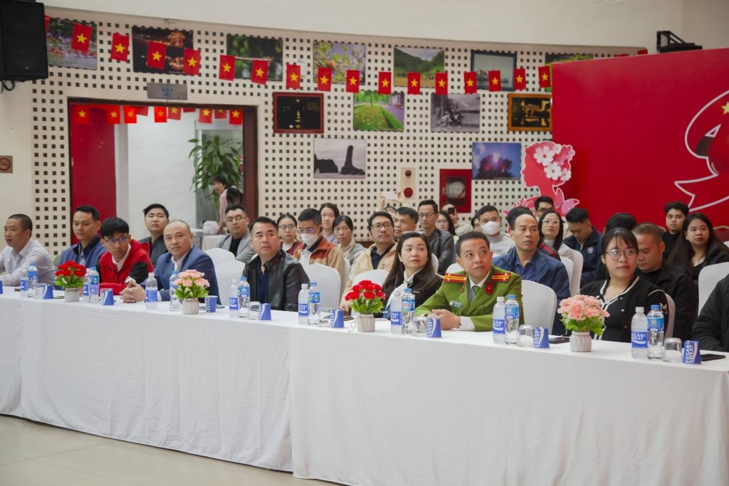 Những 'chiến binh' thầm lặng không ngại đường xa, đêm ngày, hiến giọt máu hoà hợp cứu người- Ảnh 4.