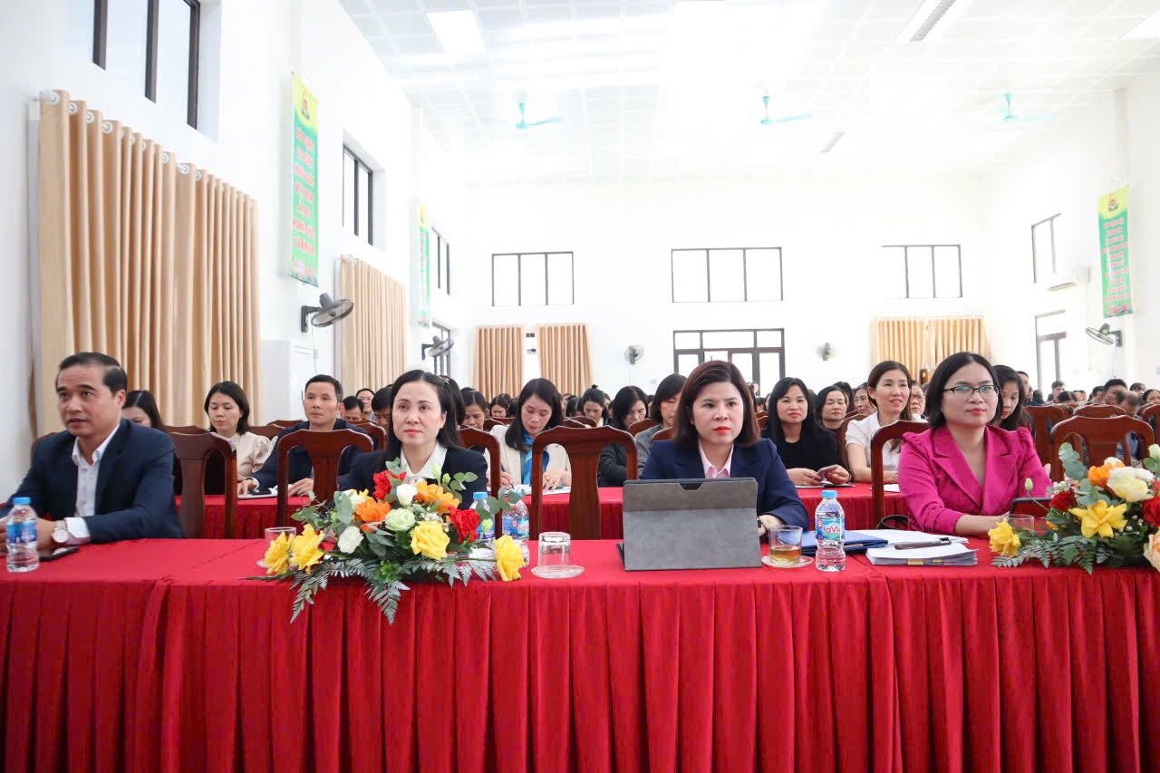 Đảng uỷ xã Phúc Lộc tổ chức Hội nghị toạ đàm 