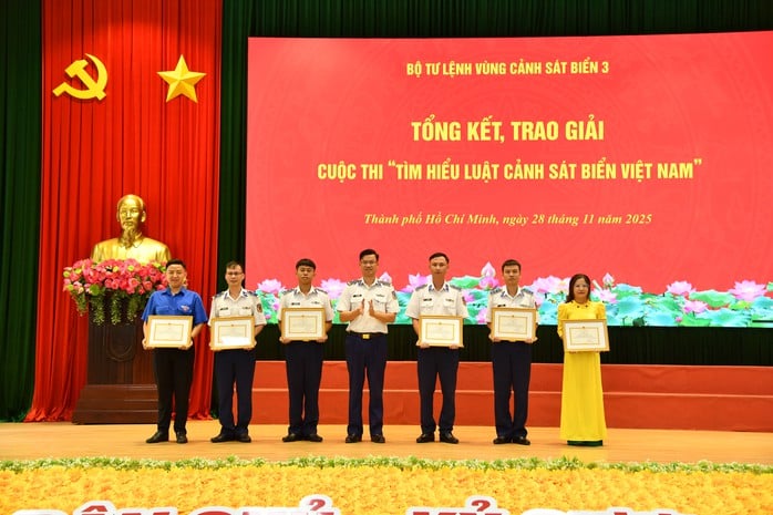 Trao giải cuộc thi 