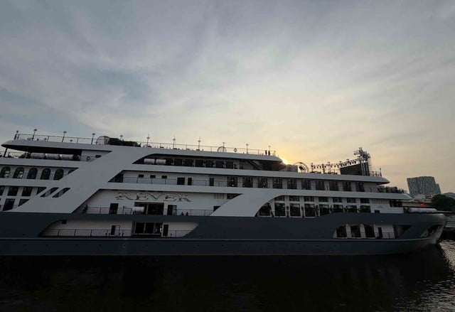 TP.HCM rộn ràng chuẩn bị mùa lễ hội cuối năm- Ảnh 6.