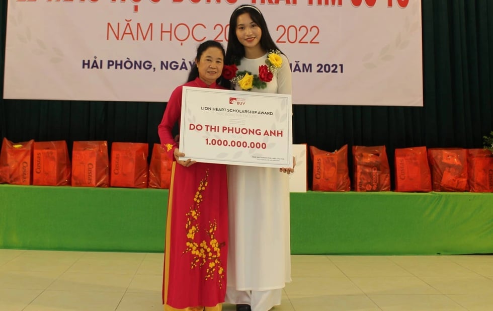 ເຫດຜົນ​ທີ່​ແປກ​ໃຈ​ທີ່​ເປັນ​ຫຍັງ​ນັກຮຽນ​ຍິງ​ງາມ​ບ້ານ SOS ໄດ້ຮັບ​ທຶນ​ສຶກສາ 1 ຕື້​ດົ່ງ - 3