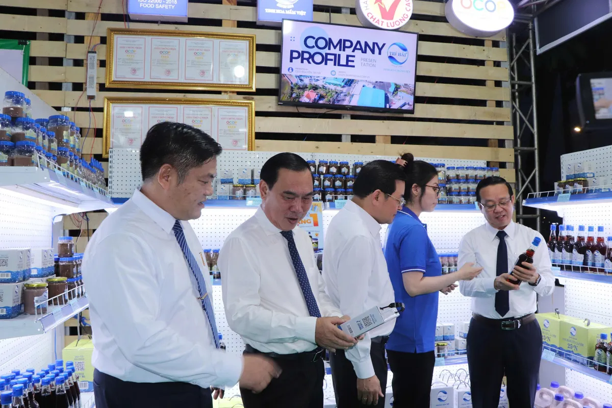 Đặc sản ba miền quy tụ tại sự kiện “Kết nối giao thương sản phẩm OCOP TP Hồ Chí Minh”- Ảnh 4.