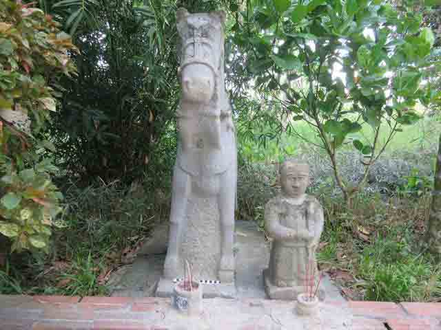 Ly kỳ hành trình tìm 2 tượng cổ đền Thần- Ảnh 1.