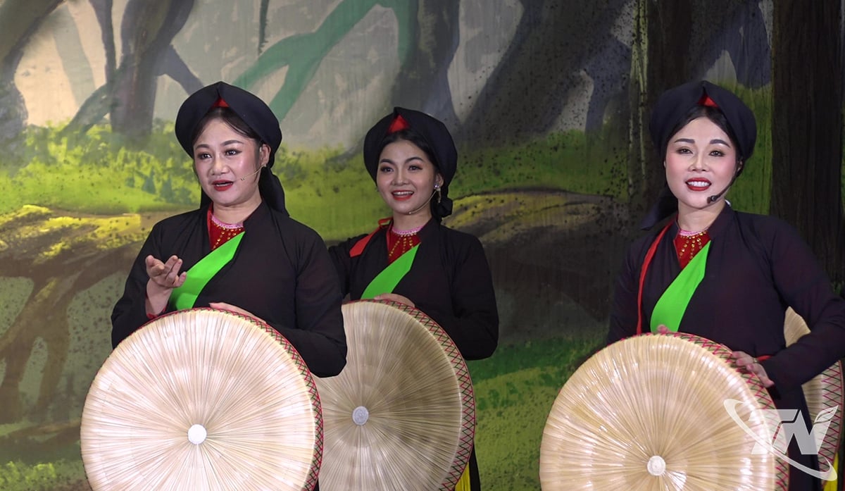 Melodi dan musik Cheo selalu berpadu.