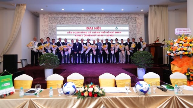 Ông Trần Anh Tú giữ chức Chủ tịch Liên đoàn Bóng đá TP.HCM nhiệm kỳ 2025-2030- Ảnh 3.