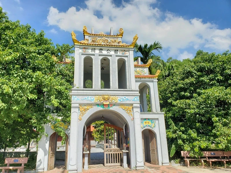 Mengikuti lapisan sejarah dan budaya kampung Nhuan Thach