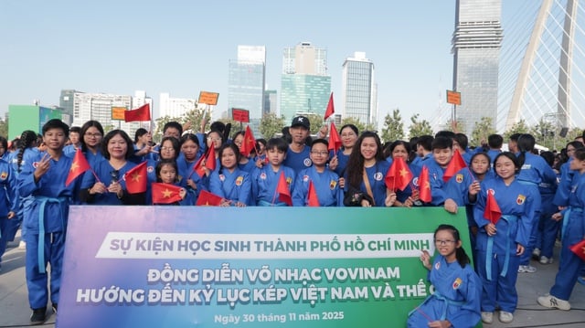 Hơn 60.000 học sinh TPHCM đồng diễn võ nhạc Vovinam cùng xác lập kỷ lục thế giới- Ảnh 9.
