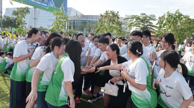 Hơn 60.000 học sinh TPHCM đồng diễn võ nhạc Vovinam cùng xác lập kỷ lục thế giới- Ảnh 10.