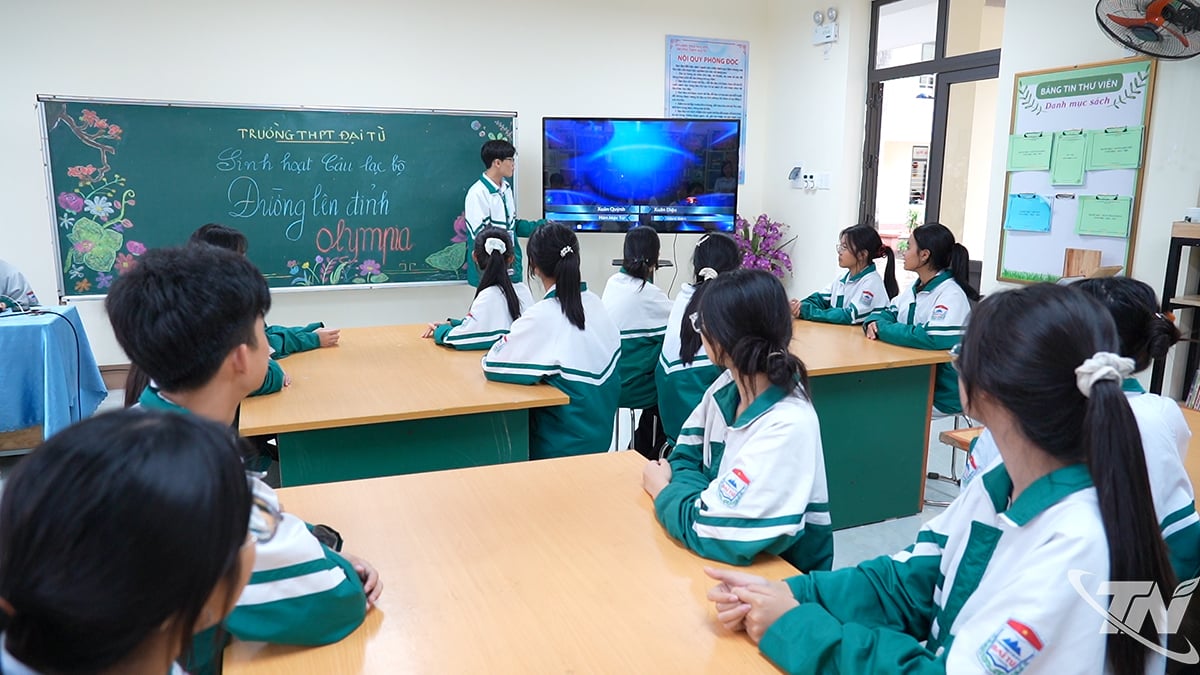 Ett möte med Road to Olympia-klubben på Dai Tu High School