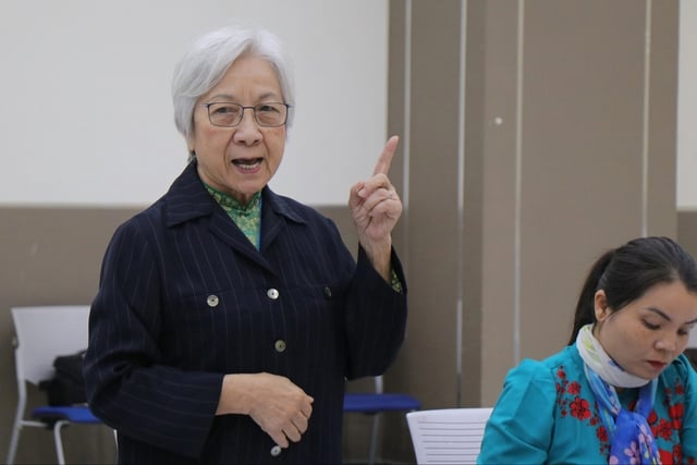 ڈاکٹر لوونگ باخ وان: یہ عوام سے عوام کی سفارت کاری کے لیے 'سنہری وقت' ہے - تصویر 1۔ Tiến sĩ Lương Bạch Vân: Đây là 'thời điểm vàng' cho đối ngoại nhân dân- Ảnh 1.