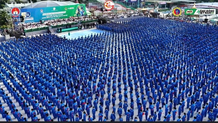 Hơn 60.000 học sinh TP HCM đồng diễn võ nhạc Vovinam, xác lập kỷ lục kép Việt Nam và thế giới - Ảnh 5.