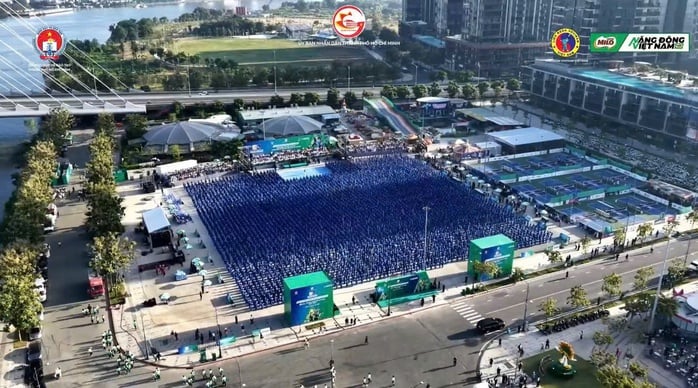 Hơn 60.000 học sinh TP HCM đồng diễn võ nhạc Vovinam, xác lập kỷ lục kép Việt Nam và thế giới - Ảnh 8.