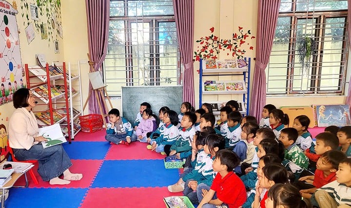 Transformation numérique de l'éducation et des soins de santé à Ninh Binh - Photo 1. Chuyển đổi số giáo dục và y tế ở Ninh Bình- Ảnh 1.
