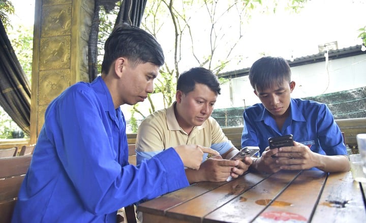 Từ những ấp nhỏ đến không gian mạng: Lực lượng “thanh niên số” đang hình thành ở An Giang- Ảnh 1.