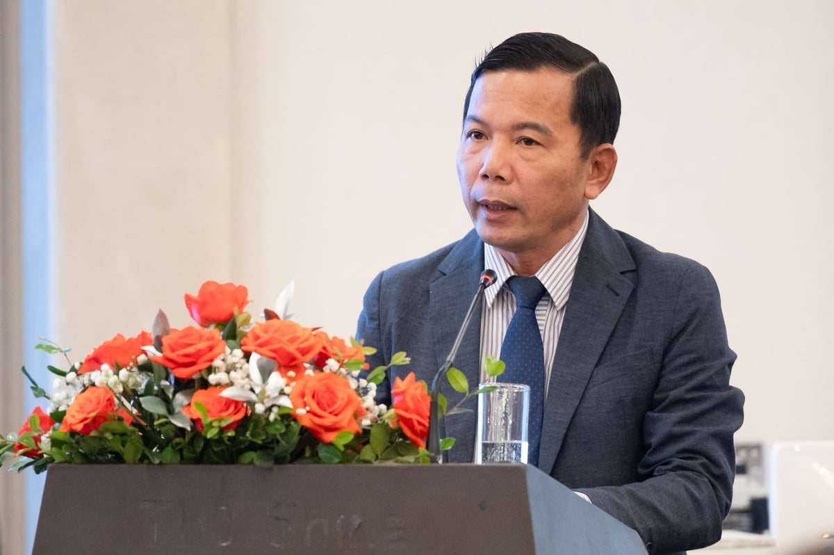 Ông Trương Đức Trí, Phó Cục trưởng Cục Biển và Hải đảo Việt Nam tham luận tại hội thảo. Ảnh: Phạm Thắng.