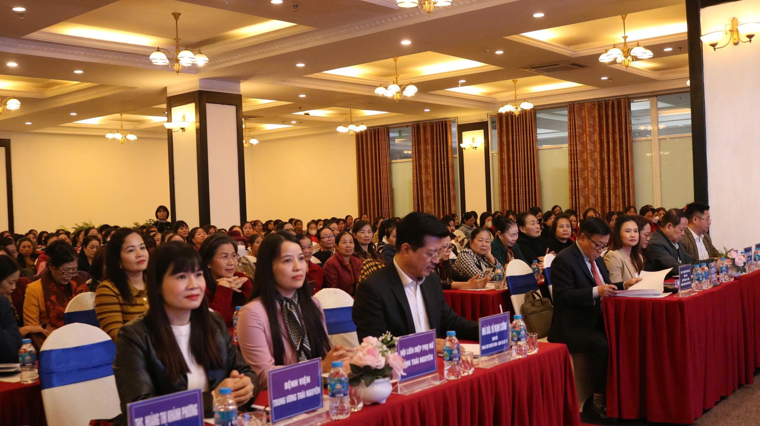 Mang kiến thức chăm sóc sức khỏe chủ động về cộng đồng cho phụ nữ- Ảnh 3.