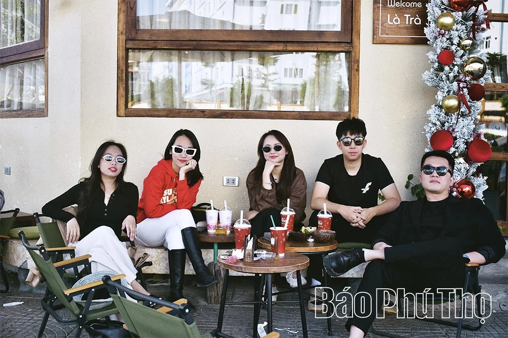 Phu Tho korán kivilágosodik a karácsonyi szezonban