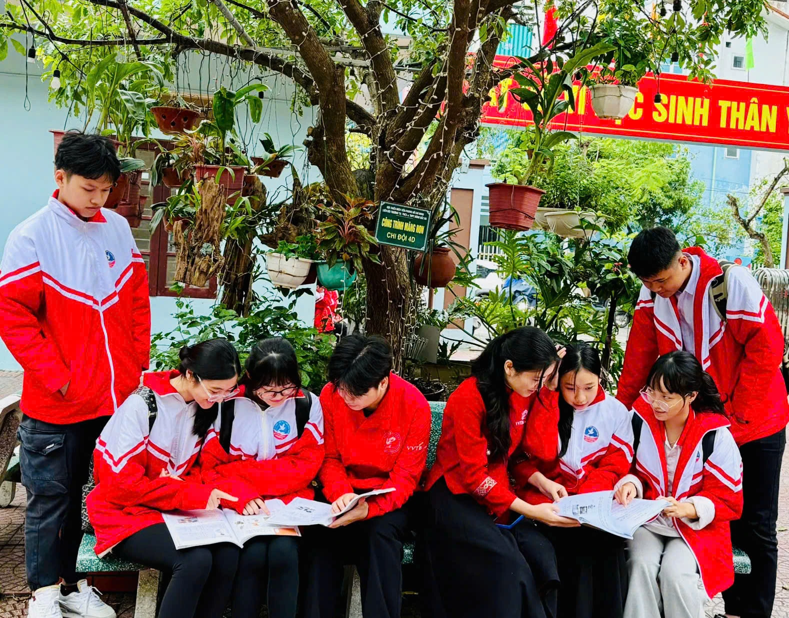 La primera escuela en Thanh Hoa que incluye el chino en su plan de estudios