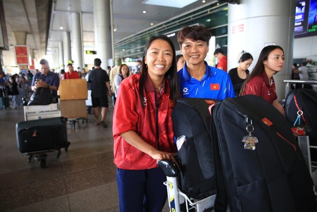 Echipa feminină se întoarce acasă, antrenoarea Mai Duc Chung fiind încrezătoare în cele mai bune rezultate la Jocurile SEA - Foto 4.