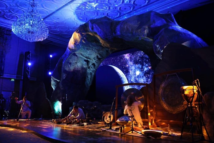 Đinh Linh, Cao Bá Hưng và các nghệ sĩ quốc tế tạo dấu ấn đêm nhạc 