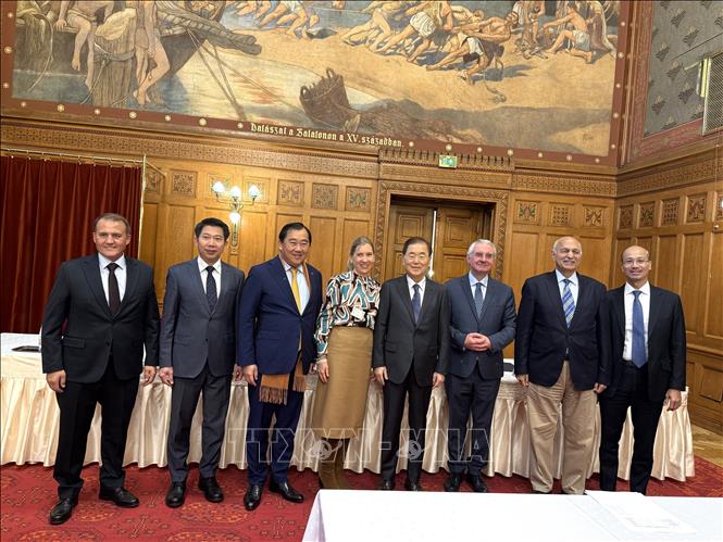 ចំណងជើងរូបថត