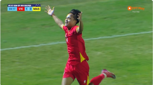 ເອົາຊະນະ ມາເລເຊຍ, U.17 ຫວຽດນາມ ສ້າງສິ່ງມະຫັດສະຈັນ ແລະ ຍາດໄດ້ປີ້ເຂົ້າຊົມອາຊີ: VFF ມອບເງິນ 600 ລ້ານດົ່ງ - ພາບ 1.