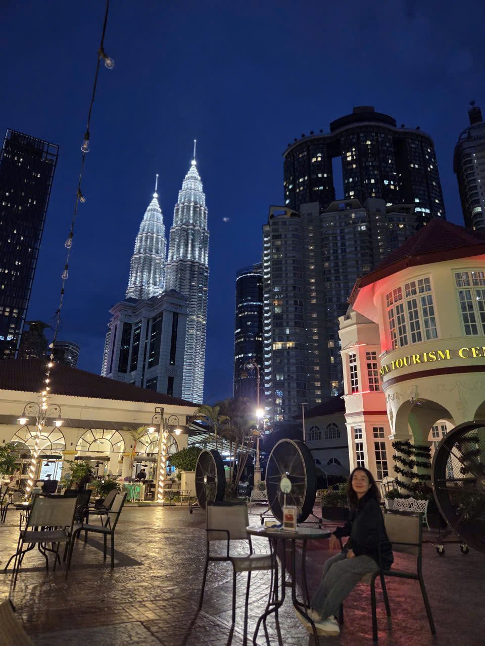 VIDEO: Khám phá căn phòng bí ẩn tại Kuala Lumpur - Ảnh 12.