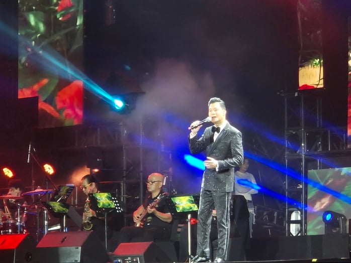 Đàm Vĩnh Hưng, Văn Mai Hương, Quang Dũng… hát vì miền Trung! - Ảnh 8.