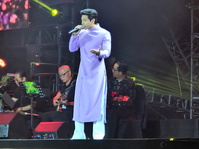 Đàm Vĩnh Hưng, Văn Mai Hương, Quang Dũng… hát vì miền Trung! - Ảnh 14.