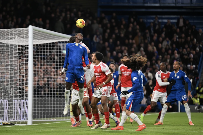Dalam perlawanan derbi yang sengit, Chelsea mengikat Arsenal dengan keputusan seri yang mendebarkan - Foto 4.