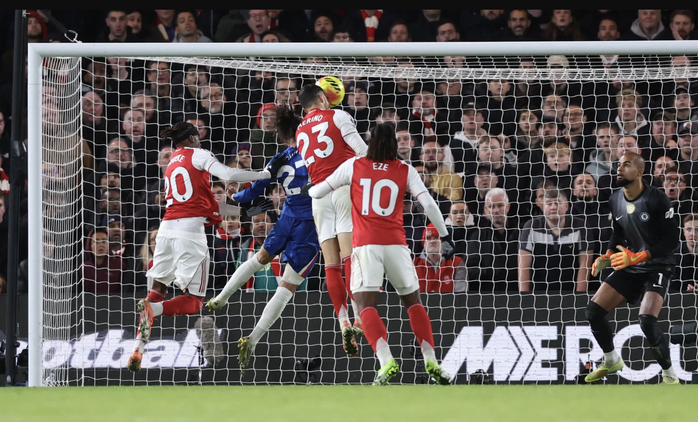 Dalam perlawanan derbi yang sengit, Chelsea mengikat Arsenal dengan keputusan seri yang mendebarkan - Foto 5.