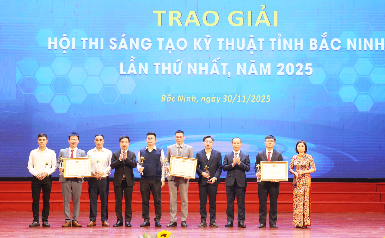 Grupul de autori a primit Premiul I la Concursul Provincial de Inovație Tehnică Bac Ninh din 2025.