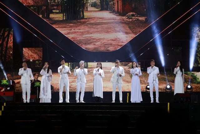 'Nghĩa tình phương Nam' góp hơn 25 tỉ đồng ủng hộ đồng bào miền Trung- Ảnh 3.