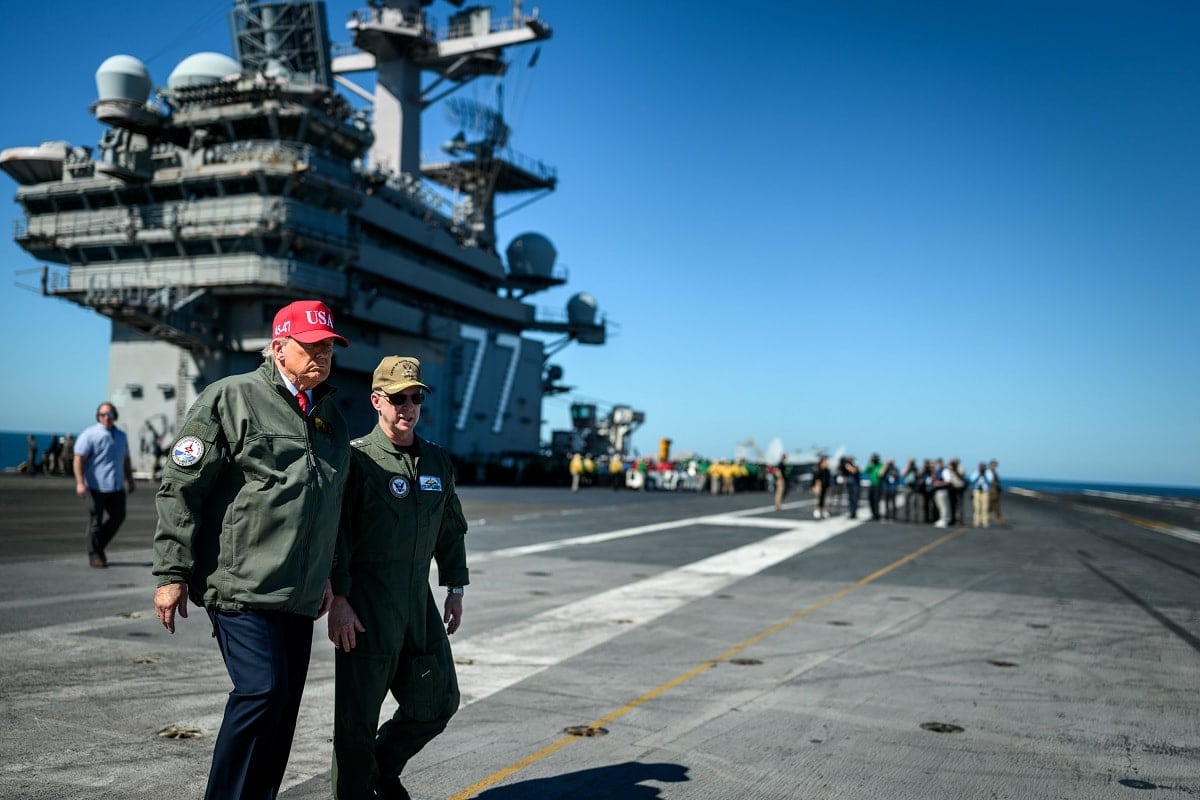 Encik Trump melawat Stesen Tentera Laut Norfolk. Foto: WH