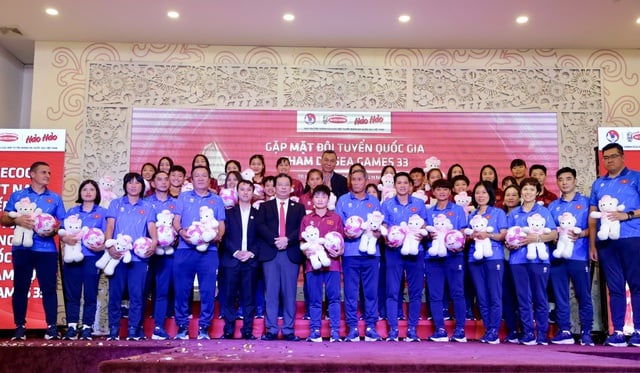 Đội tuyển nữ Việt Nam và U.23 Việt Nam nhận cú hích lớn nửa tỉ đồng, có nghĩa cử đẹp...- Ảnh 3.