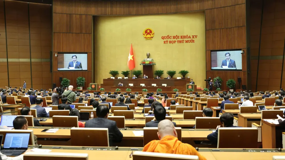 جلسة الجمعية الوطنية، صباح يوم 1 ديسمبر. تصوير: كوانغ فوك