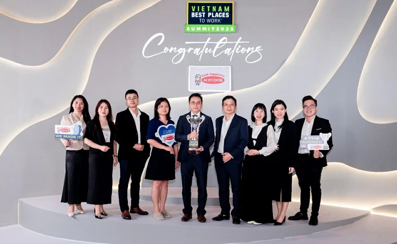 Η ομάδα της Acecook Vietnam είχε την τιμή να λάβει το βραβείο στο πρόγραμμα. Αυτή είναι η 10η χρονιά που η εταιρεία βρίσκεται στην κατάταξη.