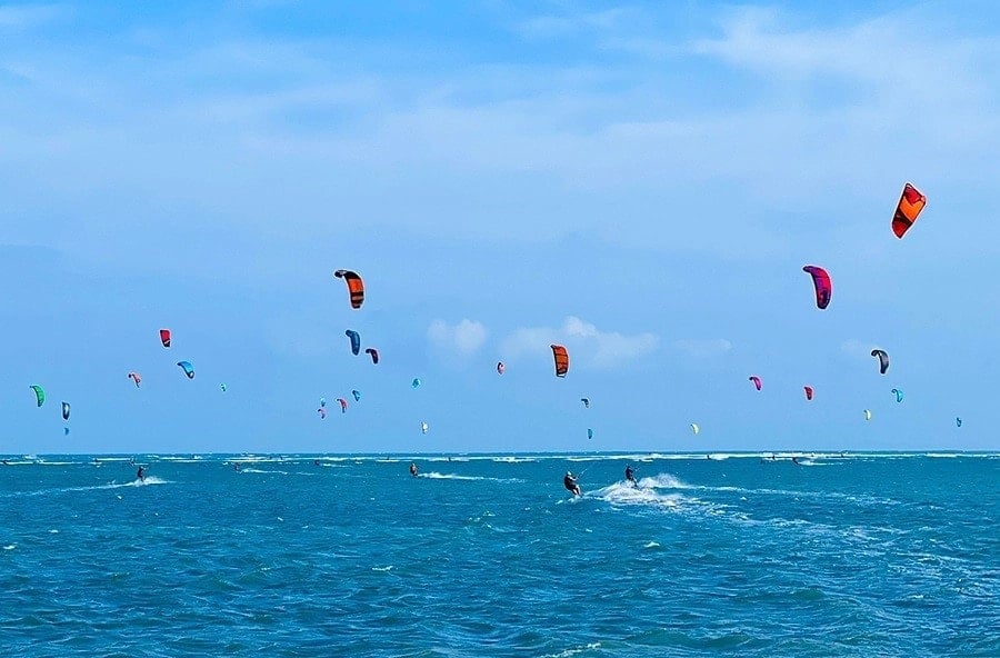 Parapente à la plage de Ninh Chu