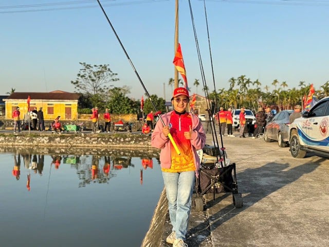 ການແຂ່ງຂັນປະມົງແຫ່ງຊາດ ປີ 2025 ພົບແຊ້ມແລ້ວ - ຮູບ 2. Giải câu cá quốc gia năm 2025 đã tìm ra chủ nhân của ngôi vô địch
- Ảnh 2.